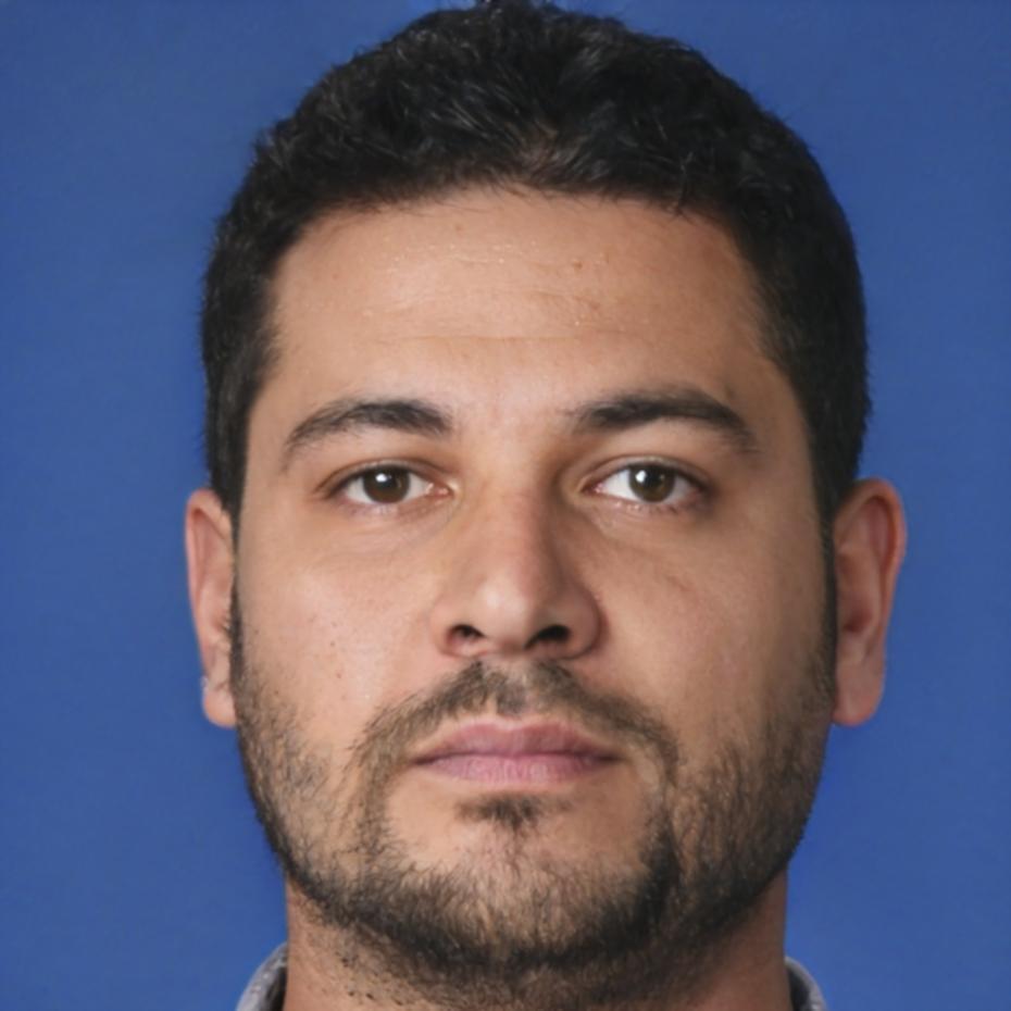 Portrait eines Experten für Nail-Art Techniken